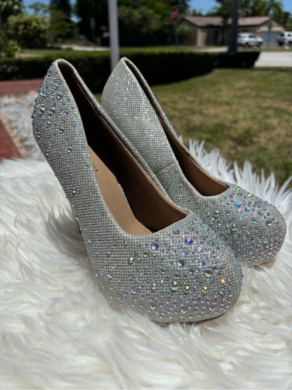 Delicacy Silver Crystal Platform Pumps